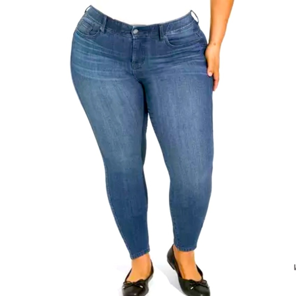 Torrid Bombshell Skinny High Rise Denim Jeans Size 18W